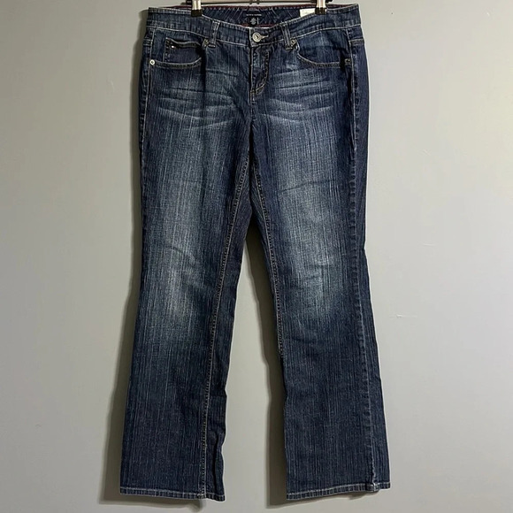 Tommy Hilfiger boot cut jeans size 12 - Picture 1 of 11